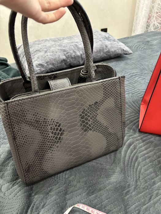 Продам сумку кожанную