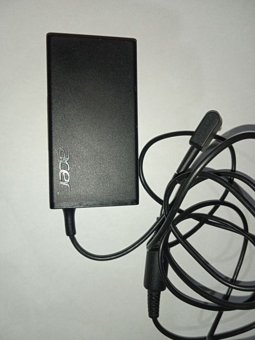 Зарядное устройство для ноутбука