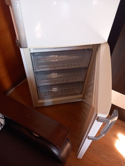 Frigider Beko puțin folosit