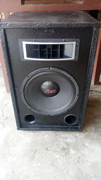 Vând Boxe Homemade 600W.      SUNET DEMENȚIAL!