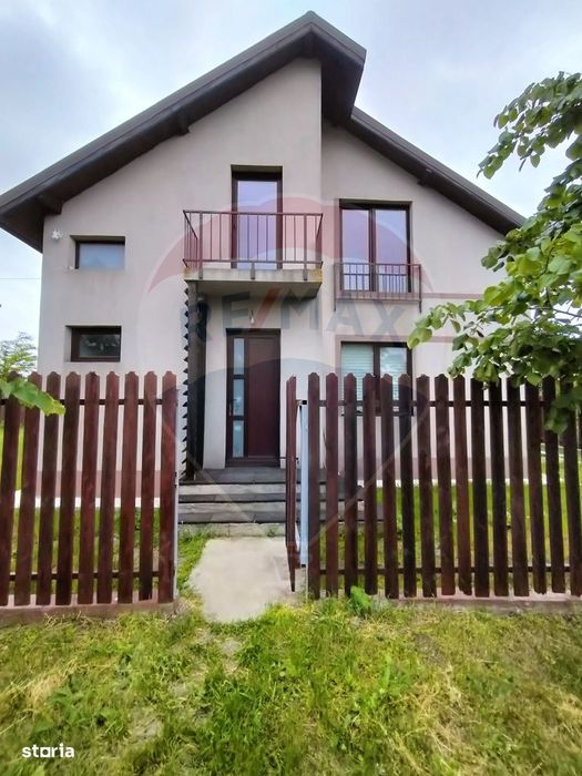 Casă / Vilă cu 4 camere la 25 min de Piata Victoriei - Tartasesti