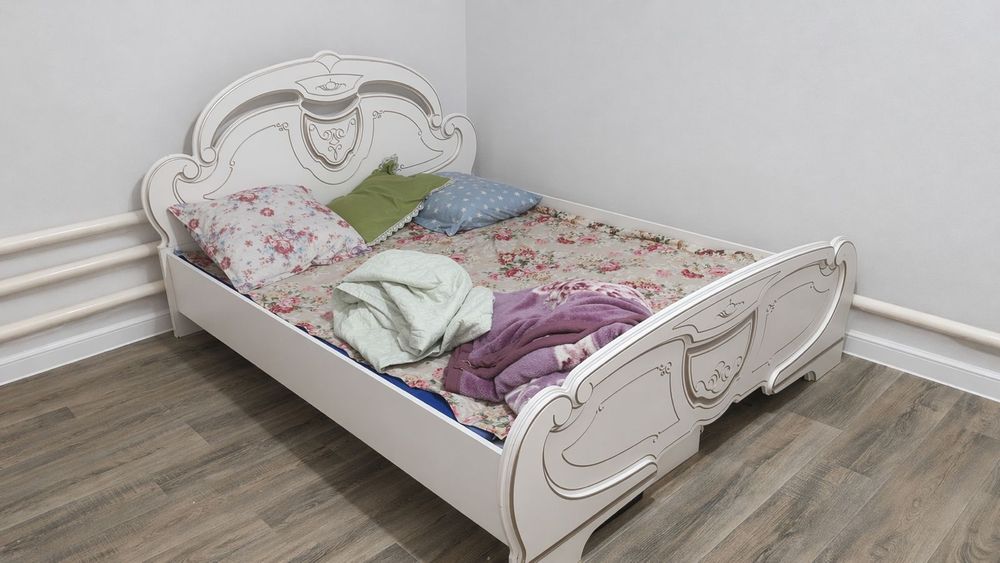 Кровать Без матраса Размер 2×1.60