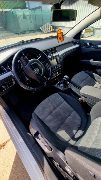 Skoda Superb 2012 Automata