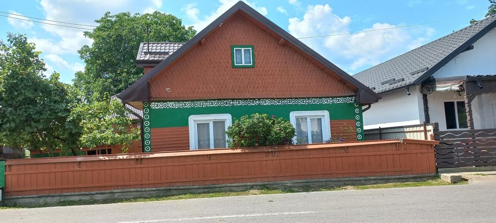 De vânzare: Casă bătrânească locuibilă imediat + 2200 mp teren (potențial grădină/livadă)