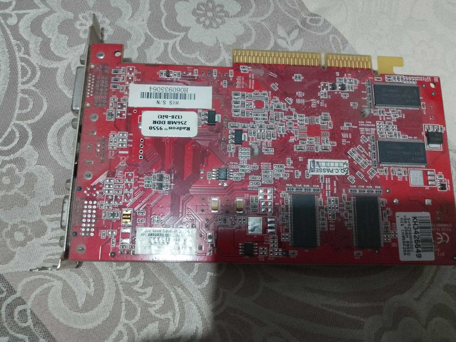 Placa video AGP Radeon 9550