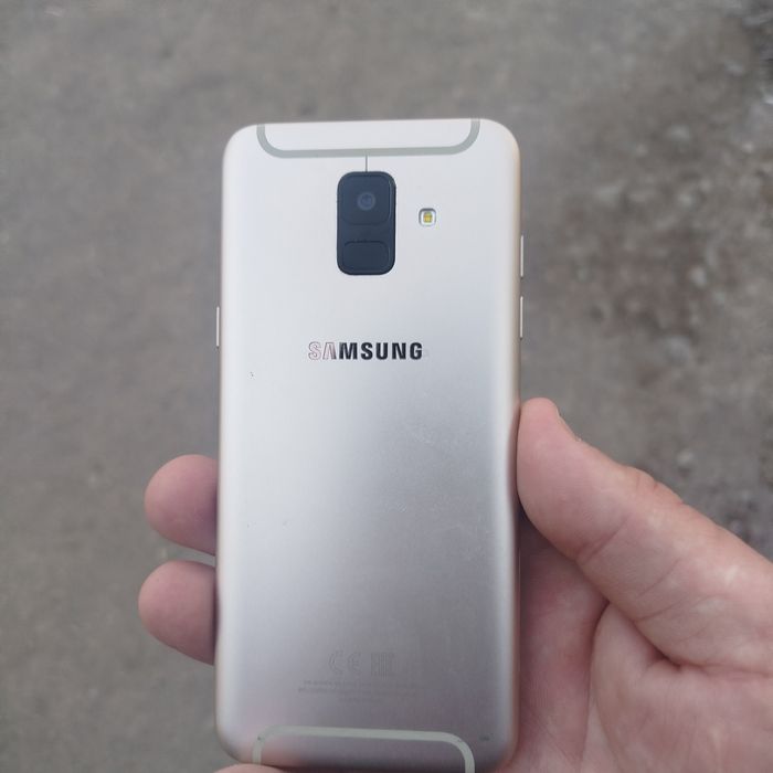 Samsung a6 в хорошем состоянии