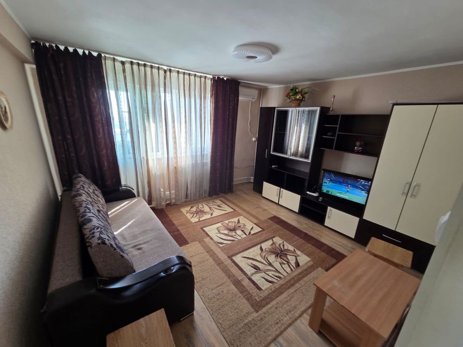 Ocazie! De inchiriat apartament cu două camere Micro 19 la 270 euro.