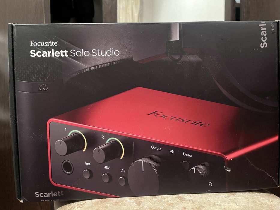 Звуковая карта Focusrite Scarlett Solo Studio