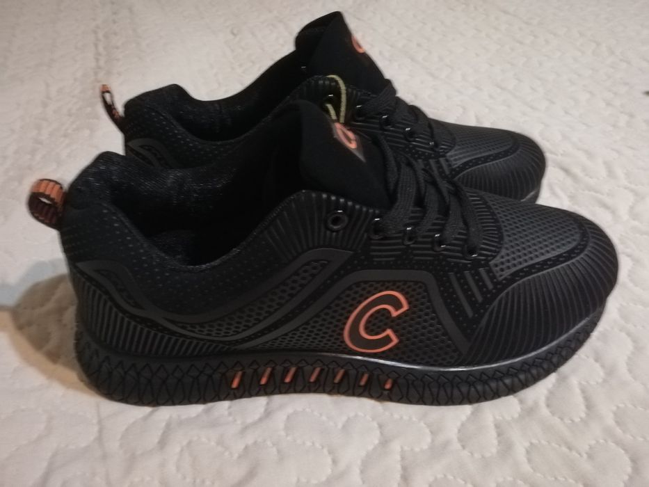 Adidași sport culoare negru