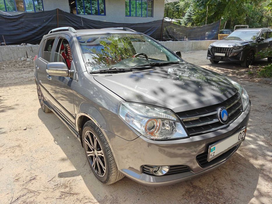 Продам GEELY MK CROSS 2013г.