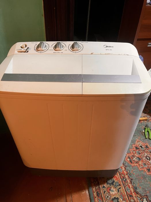 Стиральная машинка полу автомат