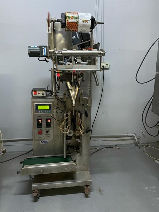 Masina de ambalat produse granulate