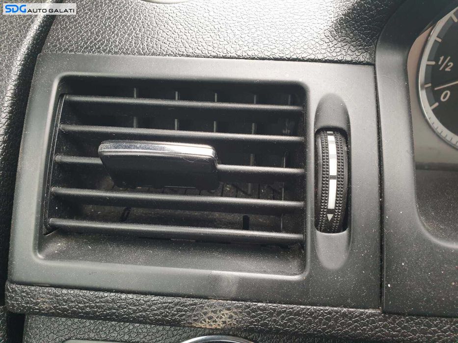 Grila Grile Gura Guri Aerisire Ventilatie Bord Lateral Stanga Mercedes Clasa C Class W204 2007 - 2014 [Q2870]