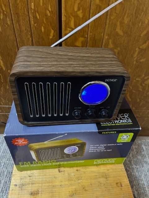 Radio cu ceas Denver TR 39