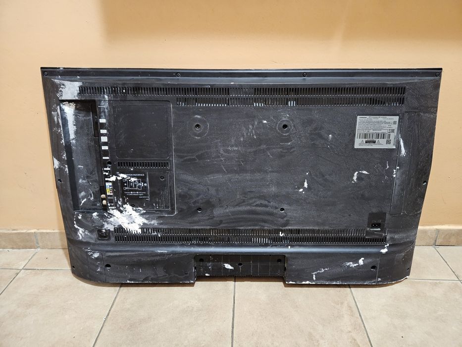 Плазменый телевизор на запчасти Samsung UE40MU6103U