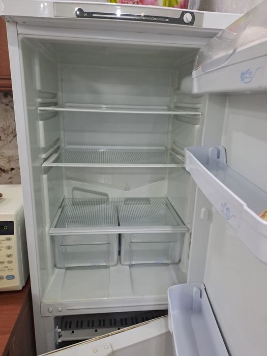 Холодильник indesit