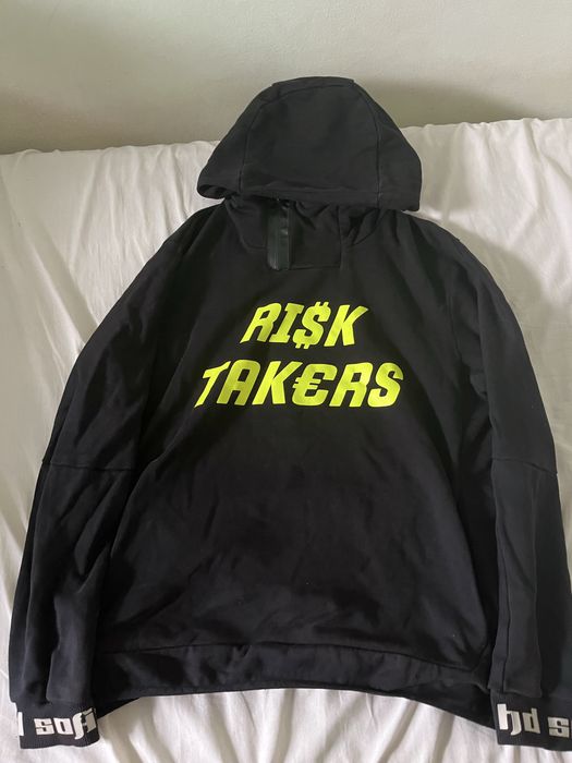 Артикули на Risk Takers HDS