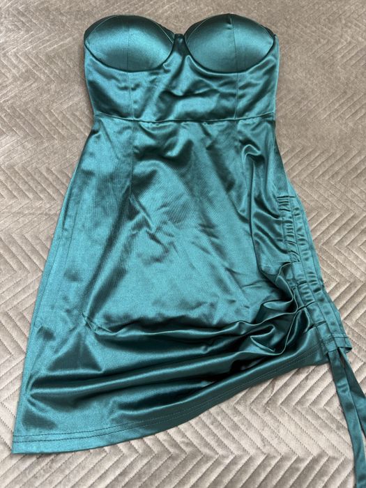 Елегантна сатенена рокля тип бюстие – тъмнозелена,  ХС/С размер