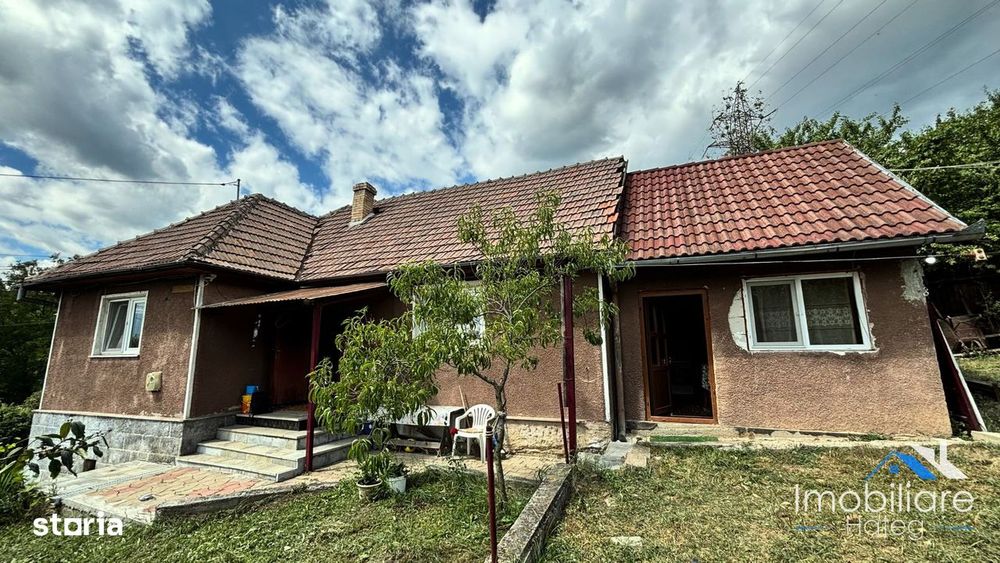 Casă 3 camere de vânzare – Str. Măgurii | Petroșani Nord