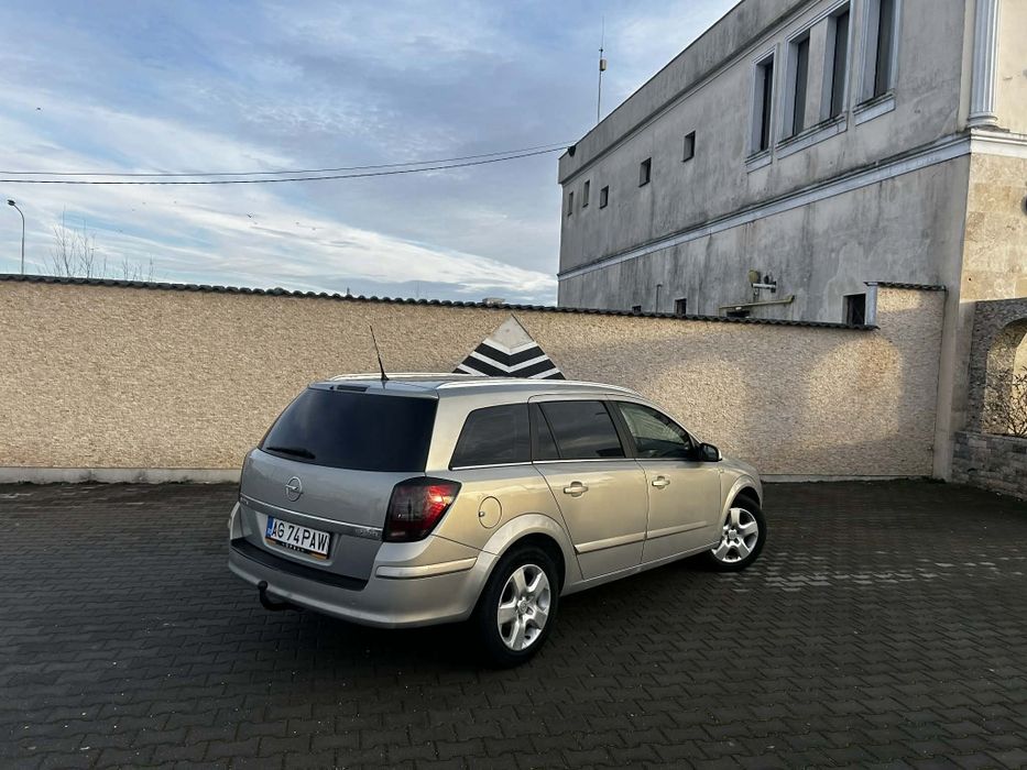 Vând Opel Astra H 1.9 cdti 120cp 6+1 trepte unic proprietar
