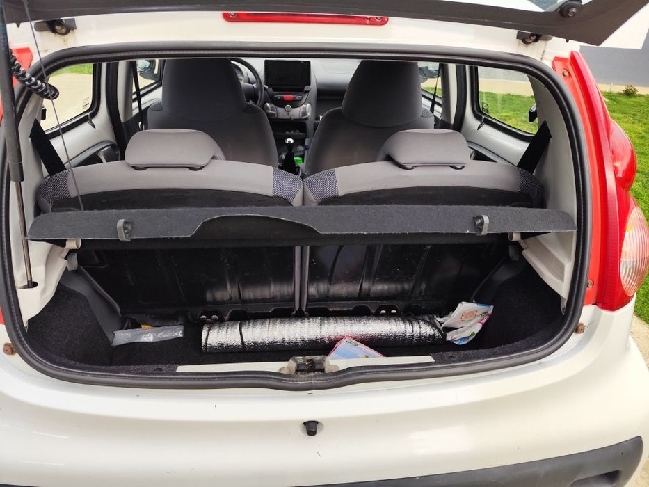 Peugeot 107  – 5 Uși | Navigație | AC | 175.000 km