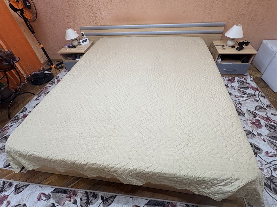 Продава се спалня 160/200