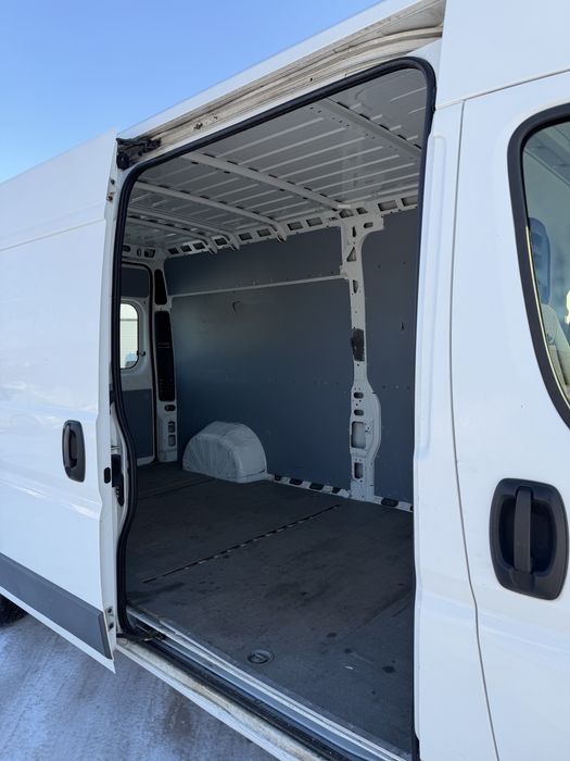 Duba 3,5 tone, duba transport marfa pentru inchiriat