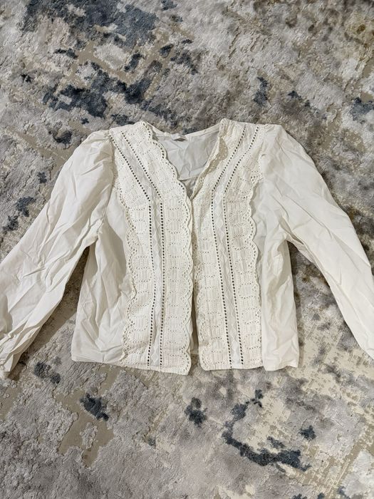 Белые кофточки пролистайте выбирайте