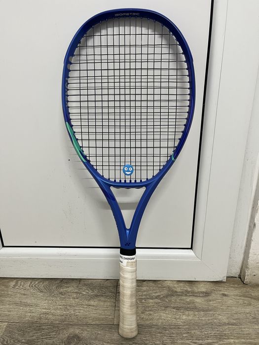 Racheta Yonex EZONE 100 - Blast Blue.