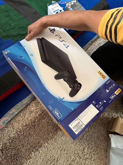 Продам сони ps 4слим