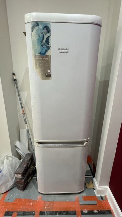 Холодильник Ariston