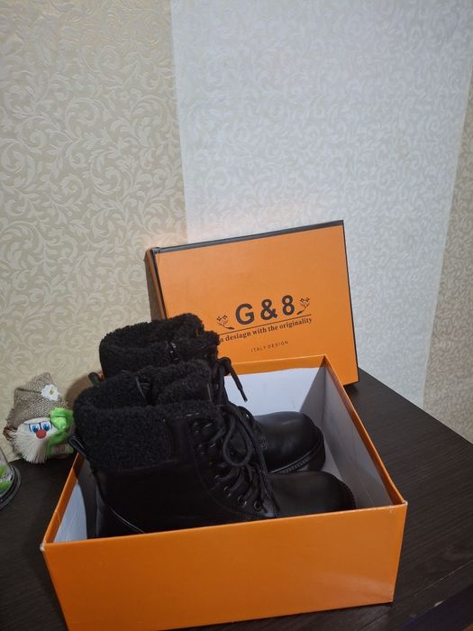 Ботинки женские.