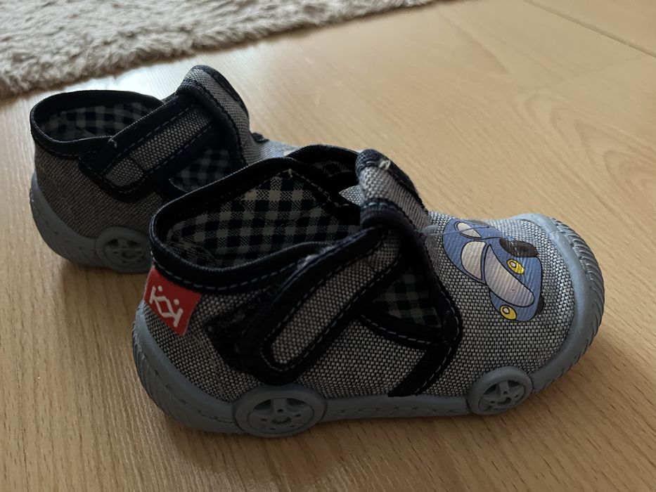 Бебшки пантофи Колев и Колев