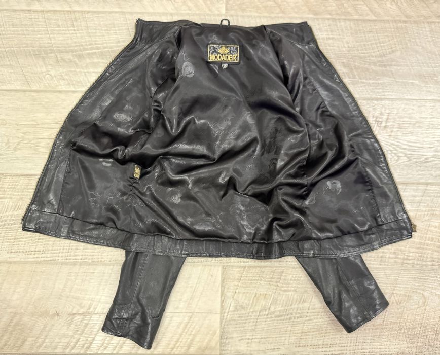 Кожанный куртка сатылады.