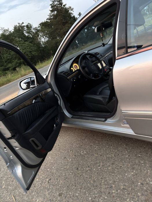 Vând mercedes e 320d