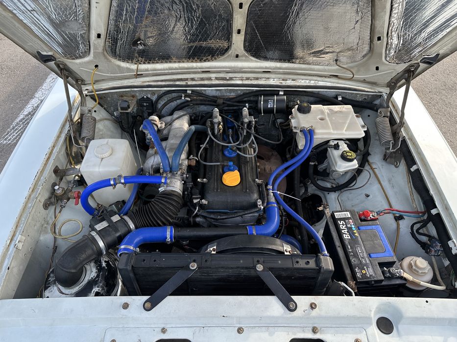 Волга ГАЗ 3102  (Плитка) б/н