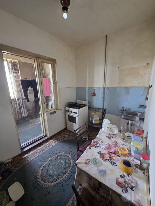 3 ком. квартира, 3/3/4. Бектимир р-н (ор-р: РОВД). Дом керамзит, 80м²