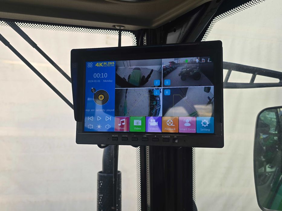 Tractor Forte Euro 3 cu cabina, AC, 50CP, 4X4 servodirectie hidraulica