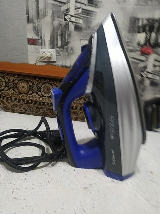 Утюг марки TriTower