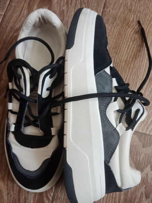 Кросовки оригинал,натуральная кожа