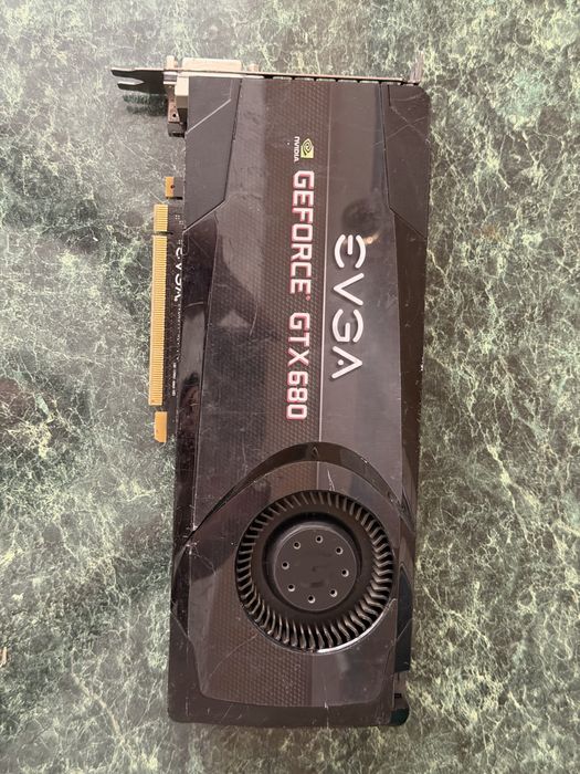 Placă video EVGA GeForce GTX 680 2GB GDDR5 256-bit - Flagship Series