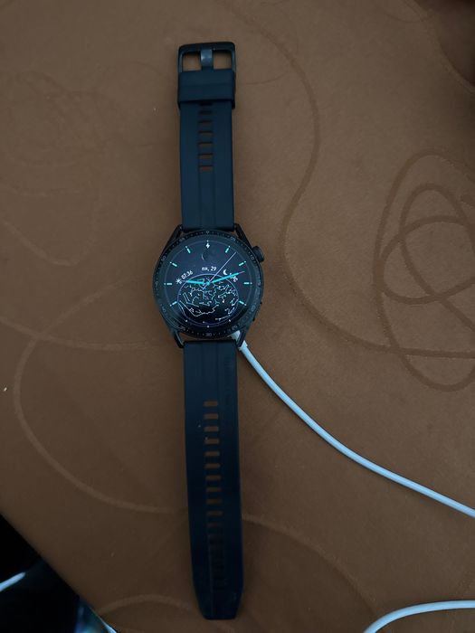 Продавам HUAWEI Watch GT 3 46-mm– отлично състояние