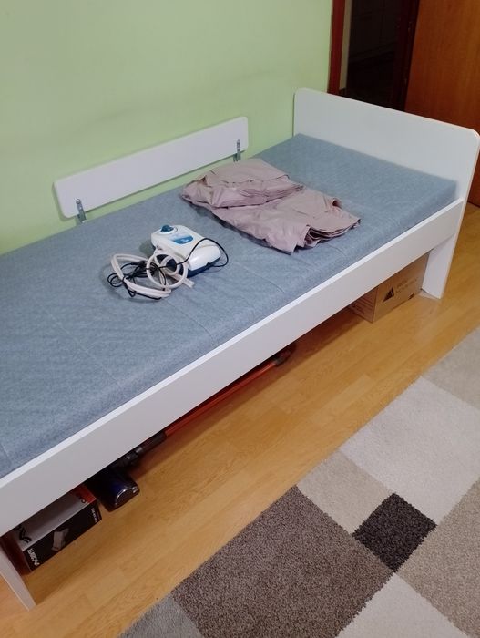 Vând pat 1 persoana nou cu saltea antiescare.