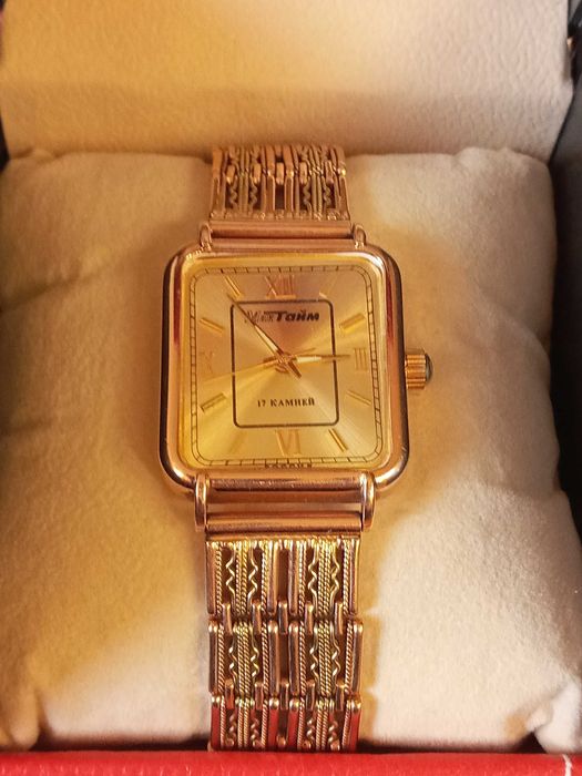 Золотые часы с браслетом «МакТайм»