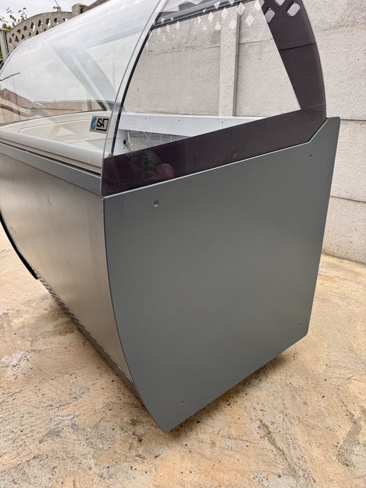 Vând vitrine înghețată la cupă/ice cream bar/stradal