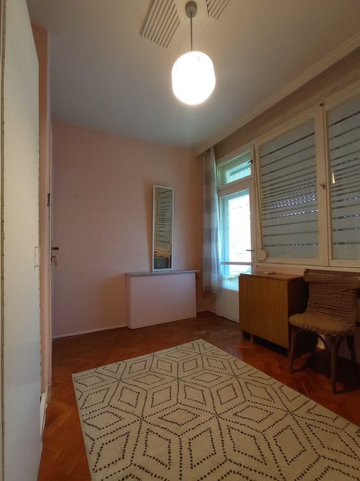 Дава се под наем  в Пловдив, Център - 20 кв.м за 153 € - Снимка #1