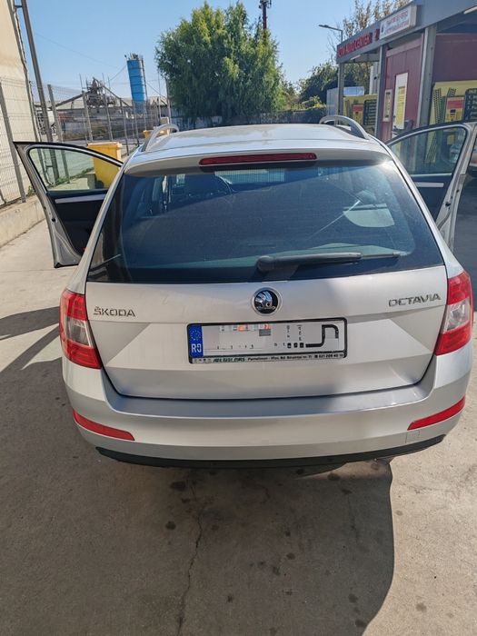 Vând skoda octavia
