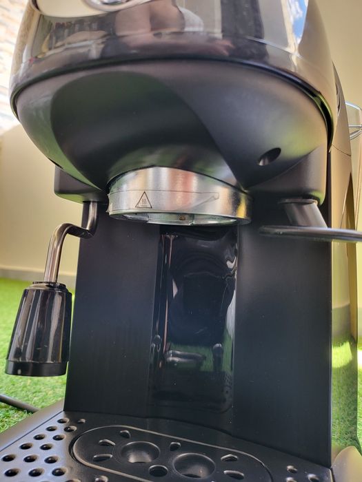 Кафемашина Делонги DELONGHI EC201CD.B