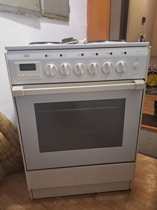 Продам электроплиту 4 комфортки 15.000