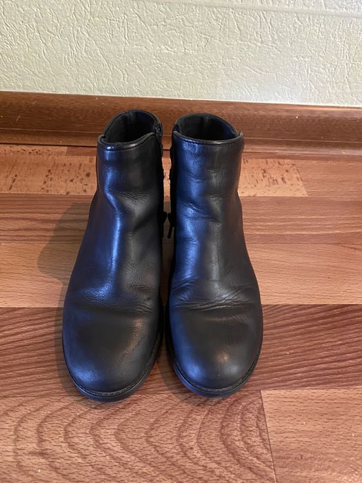 Демисезонные кожаные ботинки Zara для девочки р.31